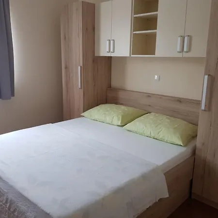 Mari Apartment *