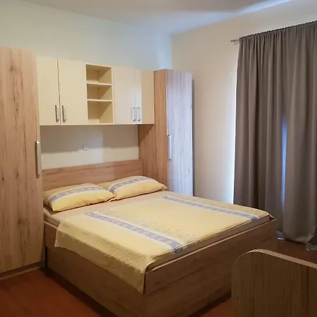 Mari Apartment