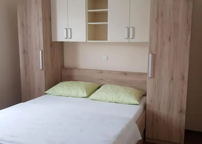 Mari דירה לופאר